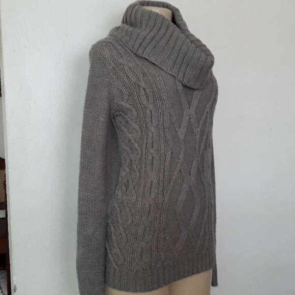 SALE💥$11 Forever 21: Sweater - Picture 3 of 5